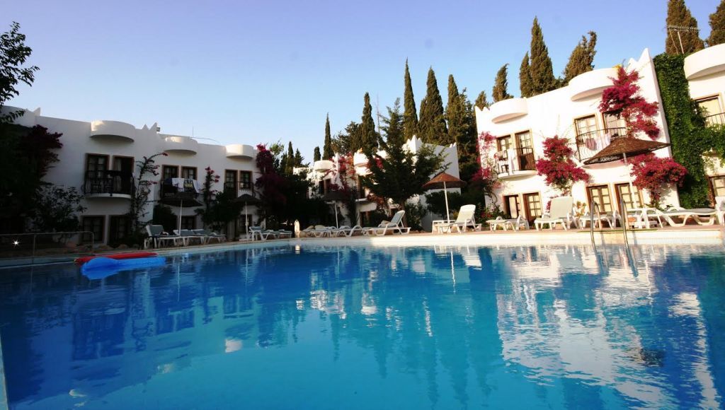 Safir Hotel Битез Экстерьер фото