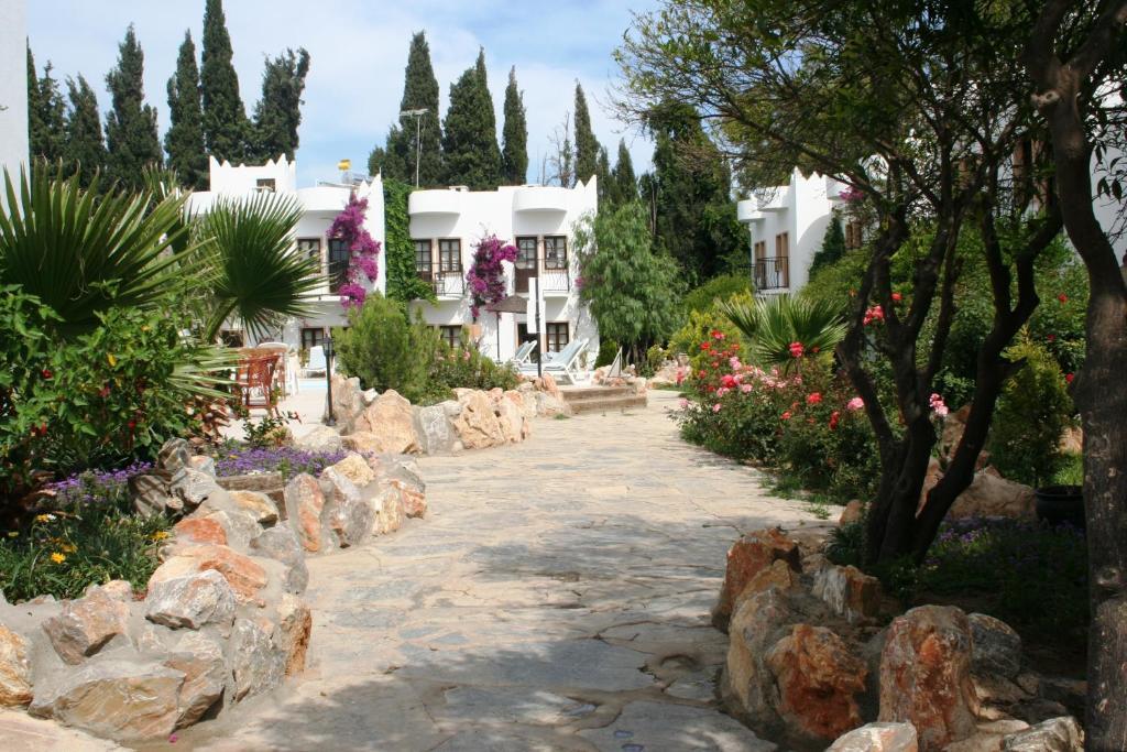 Safir Hotel Битез Экстерьер фото